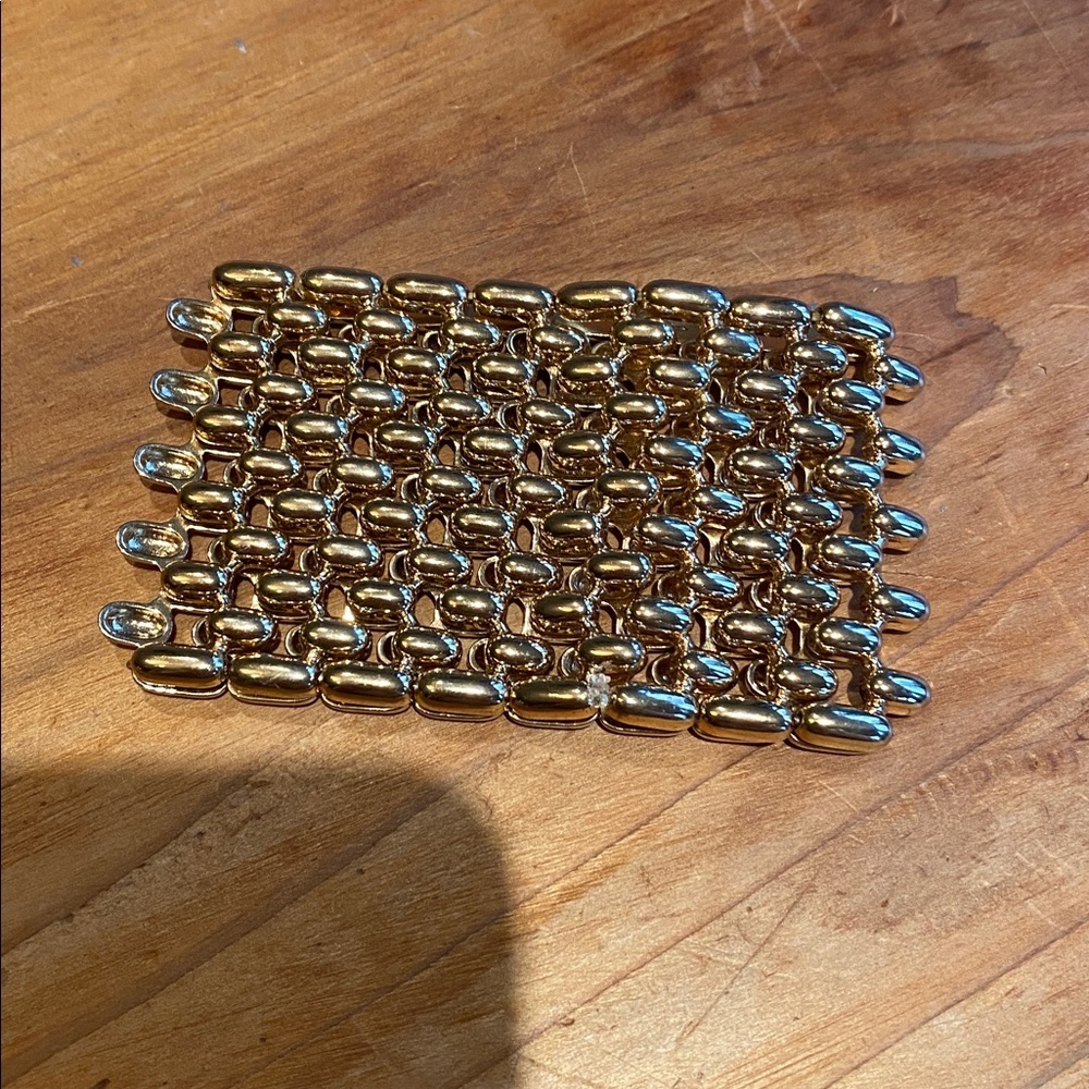 Gold colored stretchy Cuff Bracelet - Picture 5 of 7